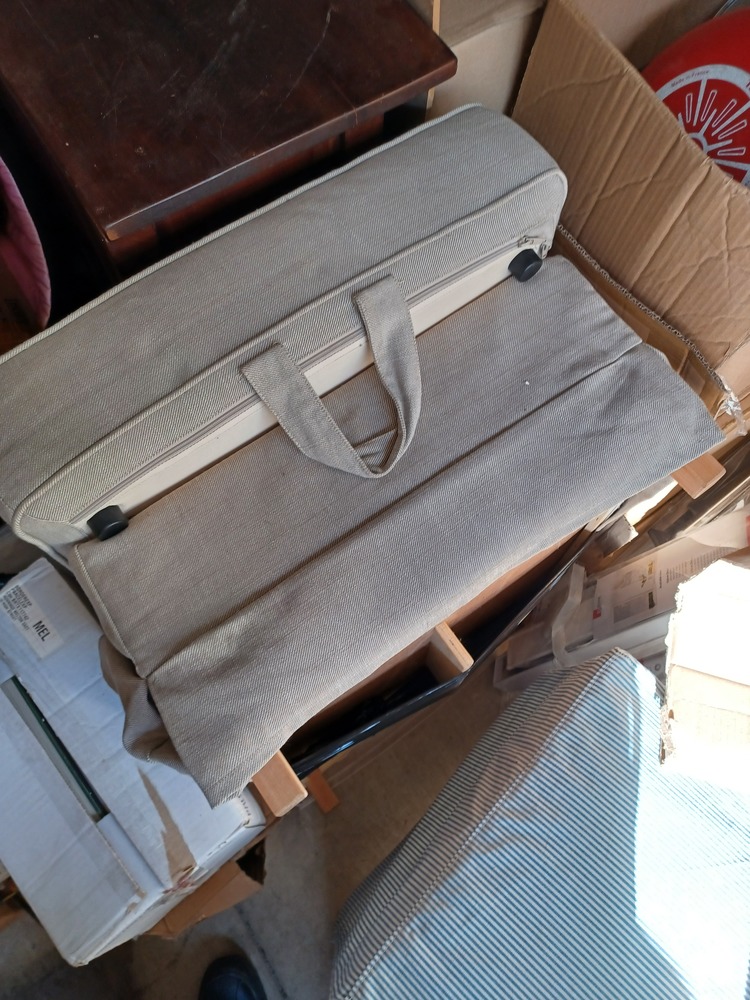 Loxon Storage Loganholme AustraliaÂ Storage Auctions auction IB-3267