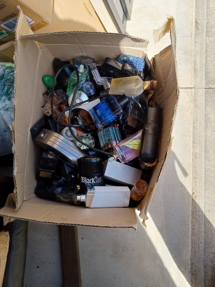 Loxon Storage Loganholme Storage lock up Auctions auction IB-3267