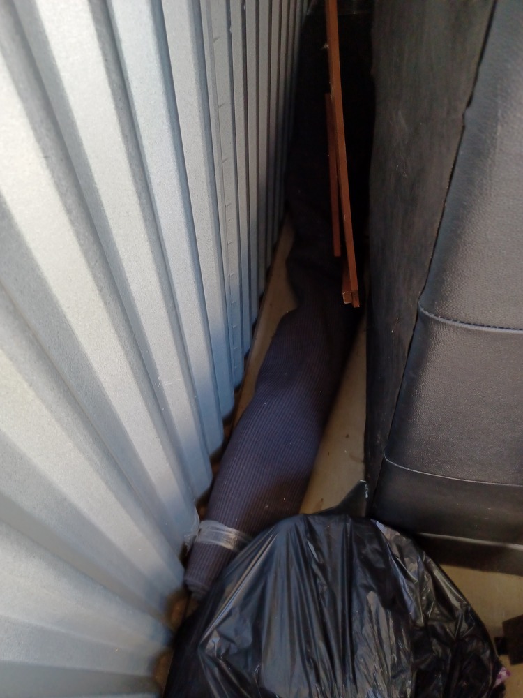 Loxon Storage Loganholme Storage Unit Auction auction IB-3267