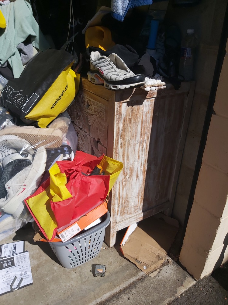 Rent a Space Padstow Abandoned Storage Auctions auction IB-3028