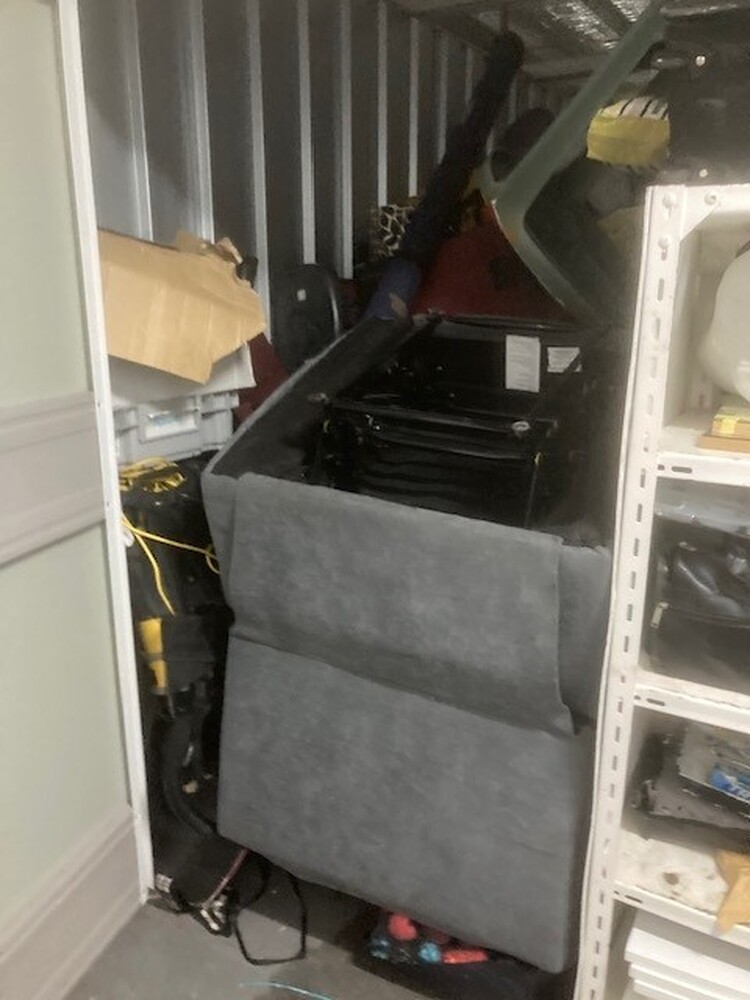 National Storage Carrara Storage Unit auction IB-4047