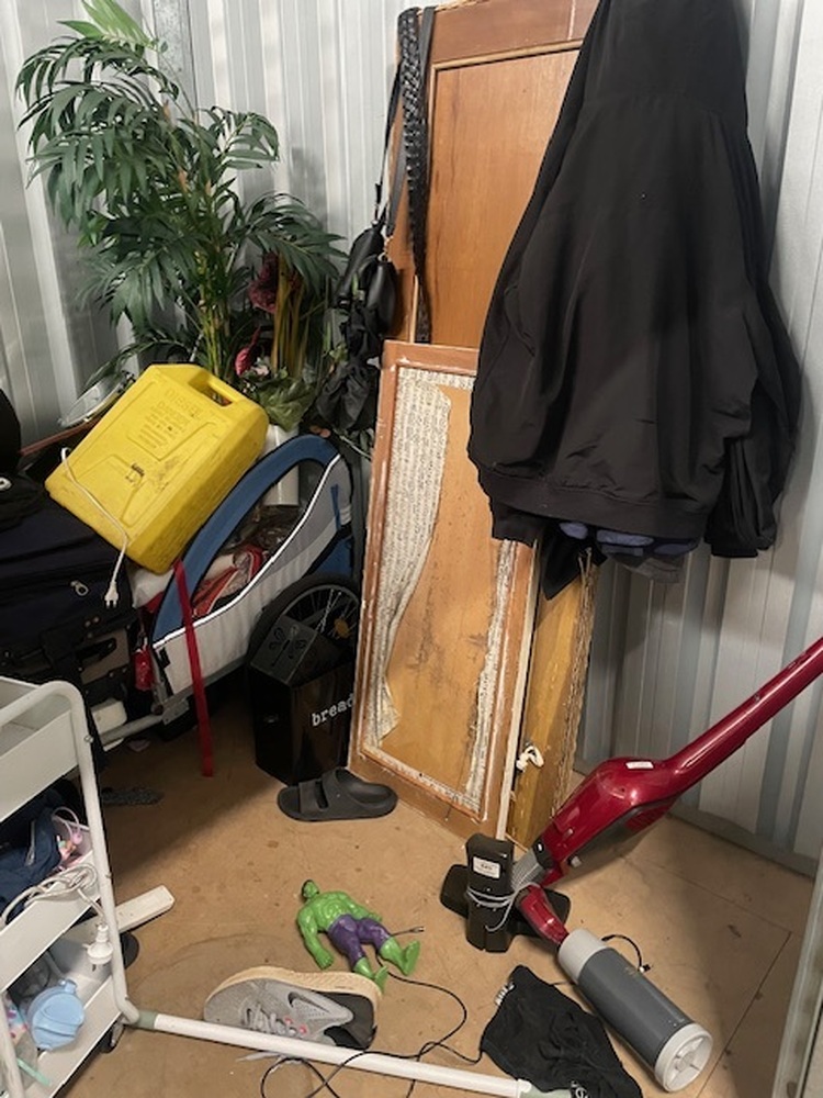 National Storage Belmont Storage auction IB-8829