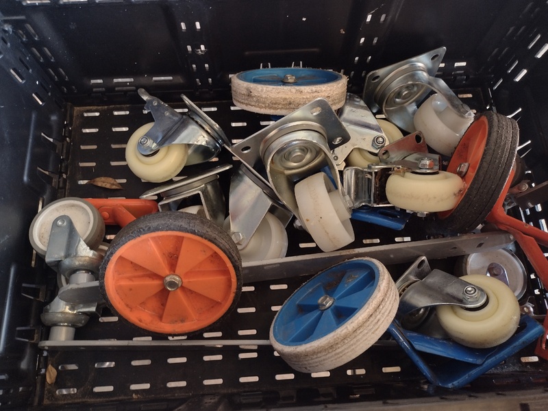 Kennards Self Storage Campbelltown Abandoned Storage garage Auctions auction IB-6950