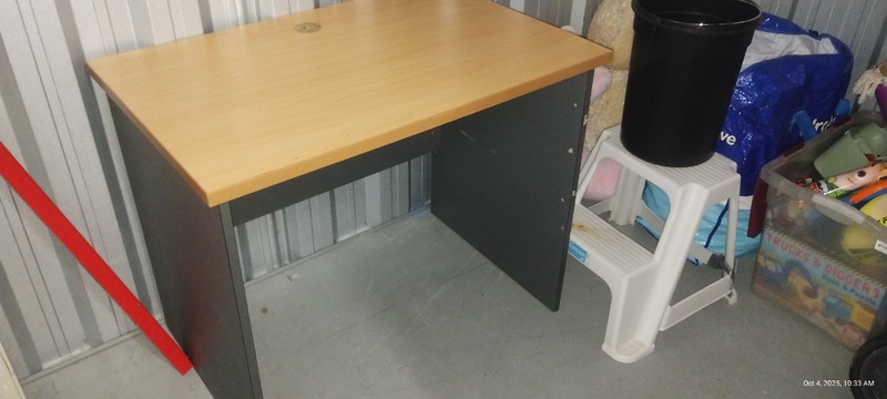 Kennards Self Storage Burleigh Junction Abandoned Storage Auctions auction IB-9848