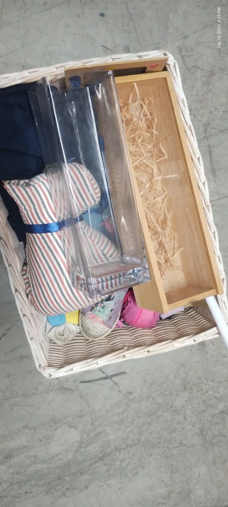 Kennards Self Storage Burleigh Junction Abandoned Storage centre Auctions auction IB-9848