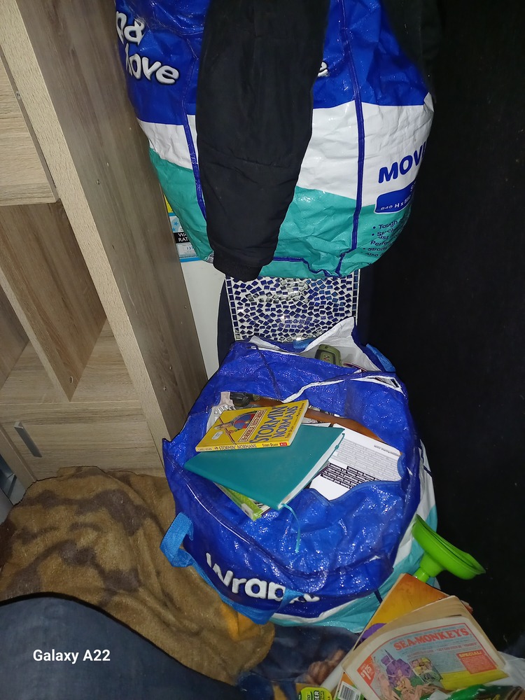 Storage King Moorebank Abandoned Self Storage Auctions auction IB-5618