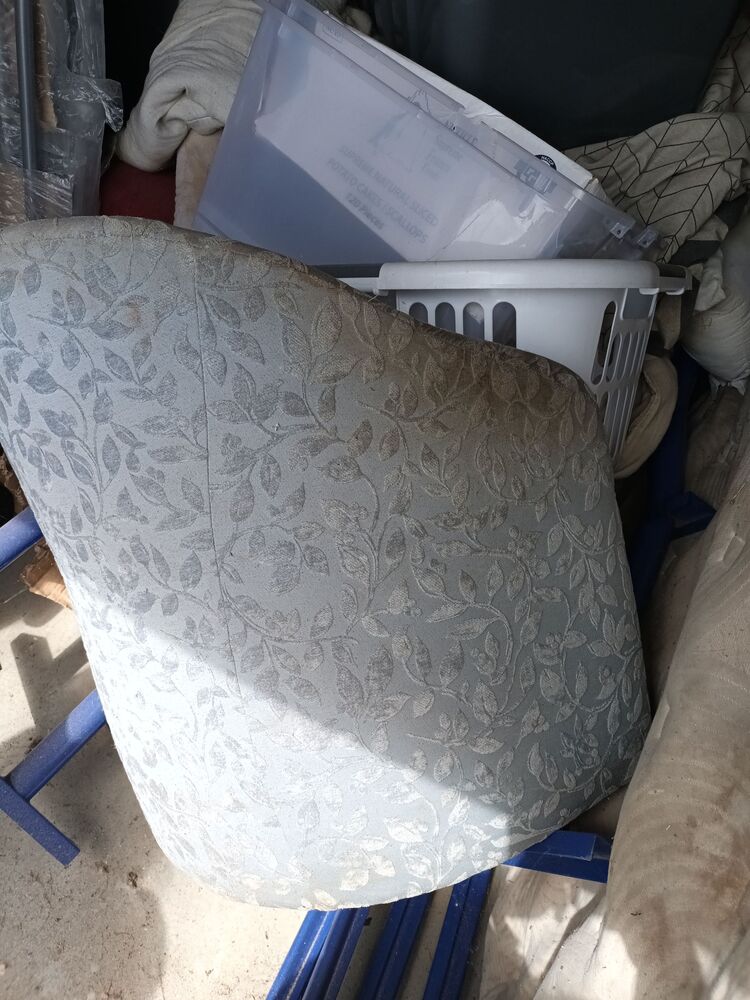 Storage King Frankston Abandoned Storage garage Auctions auction IB-8109