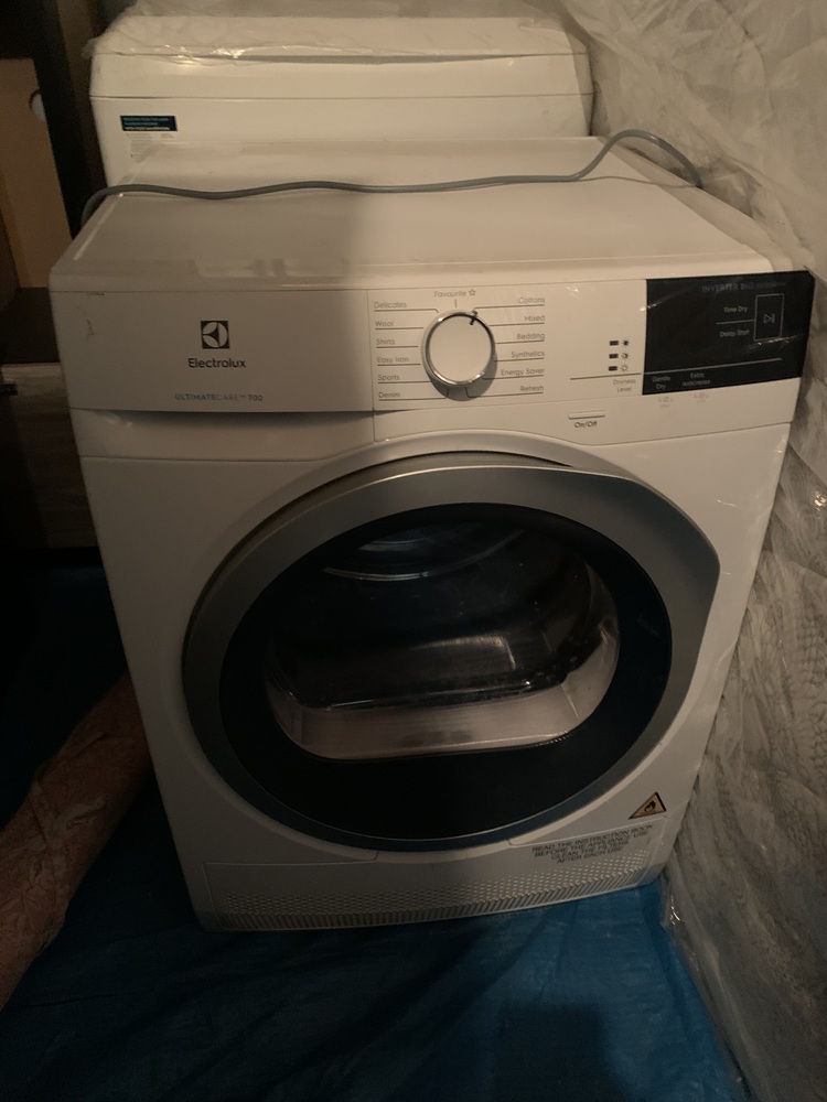 Storage King Penrith Abandoned Storage Unit Auctions auction IB-9944