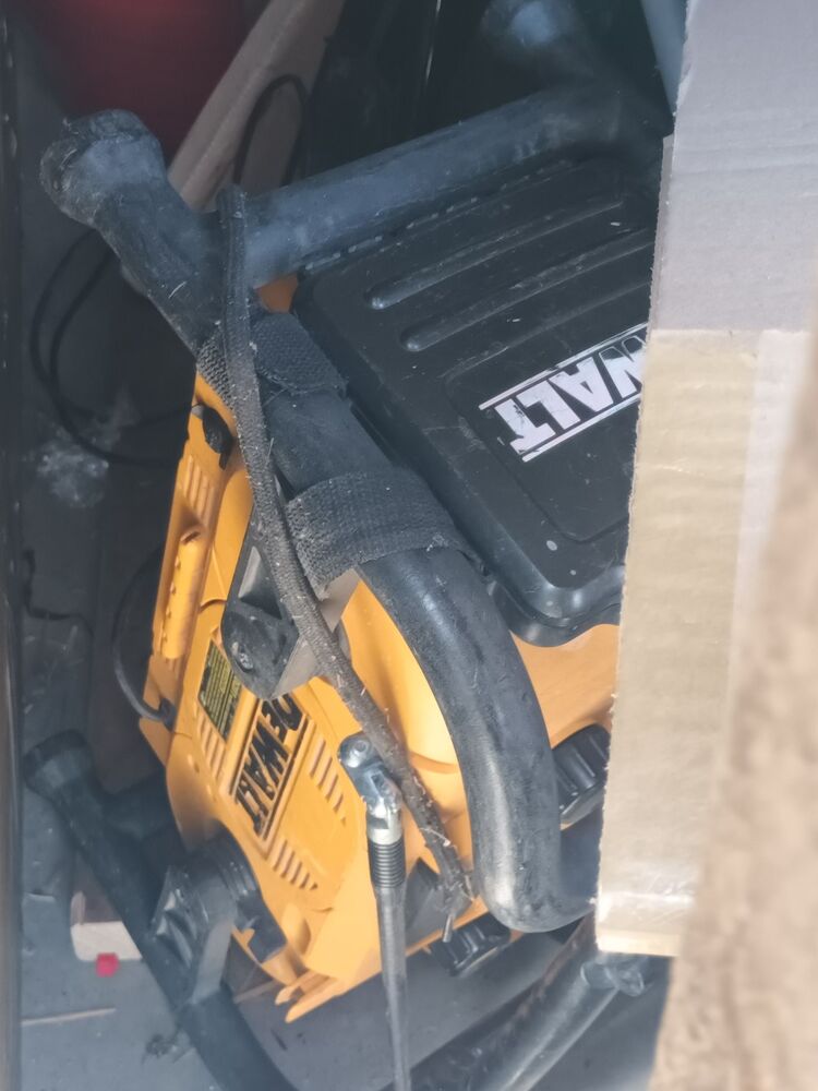 Storage King Frankston Bid on Storage Unit auction IB-9856