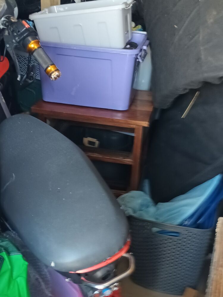 Storage King Frankston Abandoned Storage centre Auctions auction IB-9856