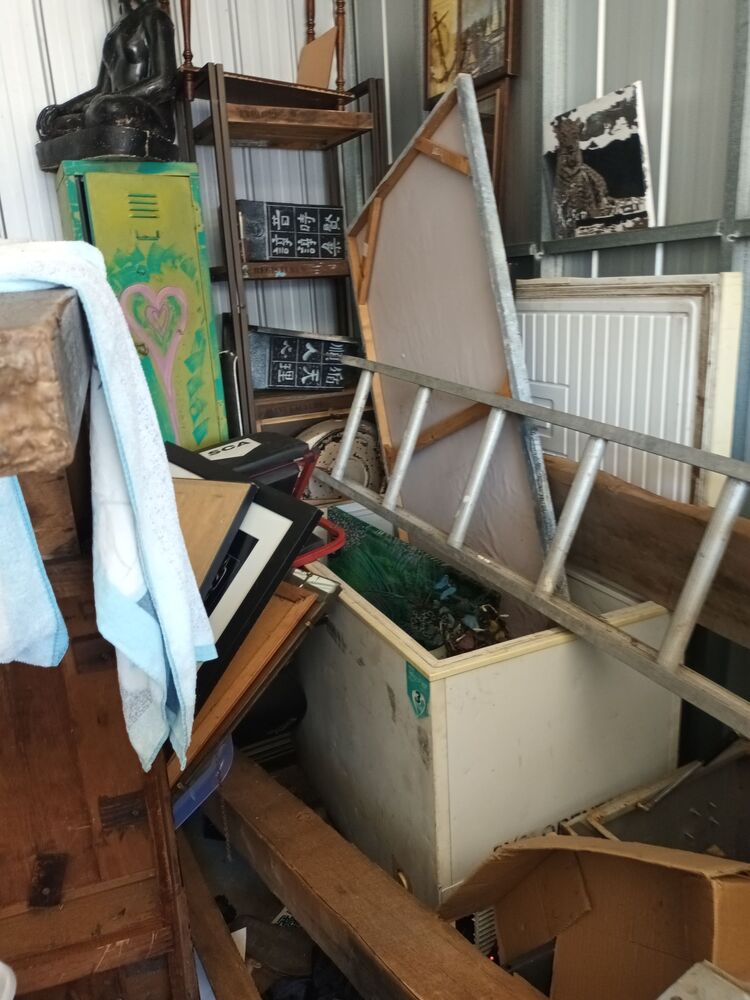 Storage King Frankston AustraliaÂ Storage Auctions auction IB-9856