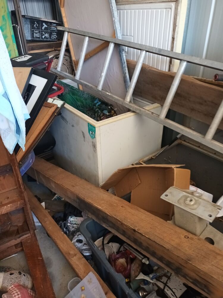 Storage King Frankston Storage Auctions auction IB-9856