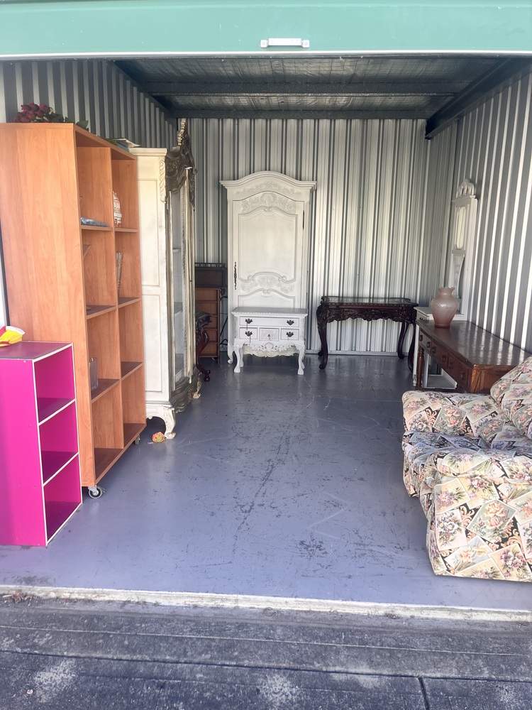 Storage City West Gosford Self Storage Auctions Australia auction IB-7646