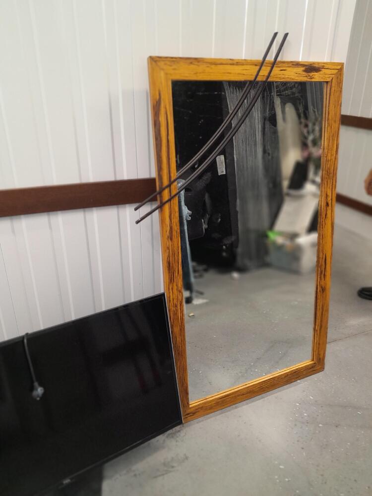 StoreLocal Pimpama  Bid on Storage auction IB-2656