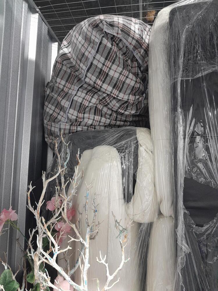 StoreLocal Pimpama  Abandoned Self Storage Auctions auction IB-2656