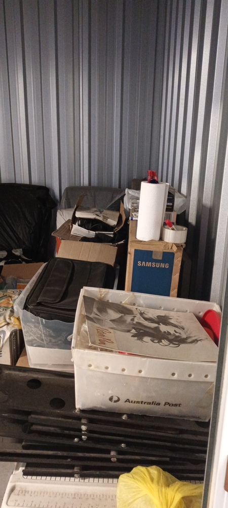Roomia Self Storage Truganina Abandoned Storage Auctions auction IB-6427