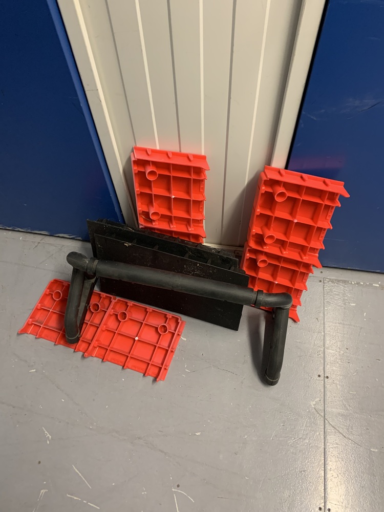 Storage King Penrith Abandoned Storage Auctions auction IB-4300