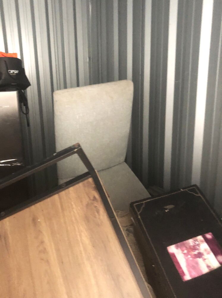 Storage King Ashmore Storage Facility Unit auction IB-2431