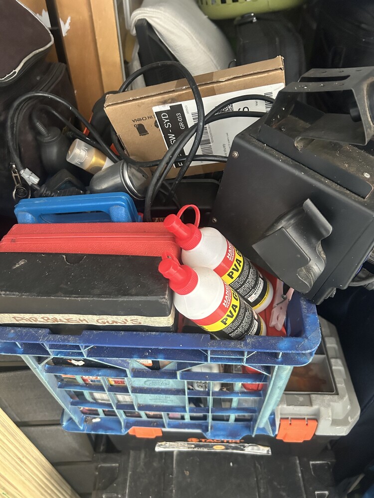 Rent a Space Bexley Abandoned Storage shed Auctions auction IB-5545