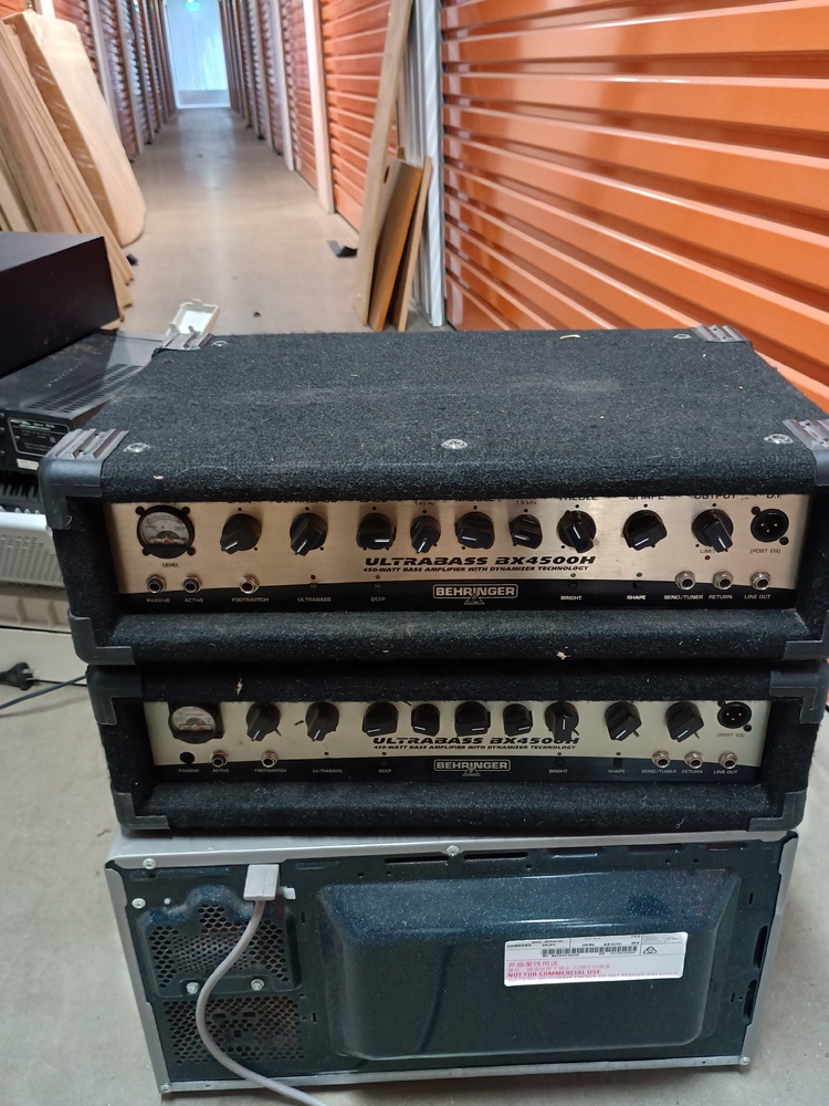 Kennards Self Storage Truganina Abandoned Storage garage Auctions auction IB-9329