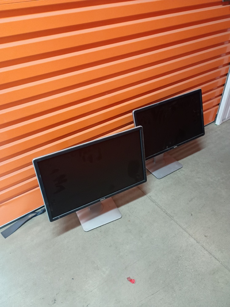 Kennards Self Storage Truganina Abandoned Storage Unit Auctions auction IB-9329