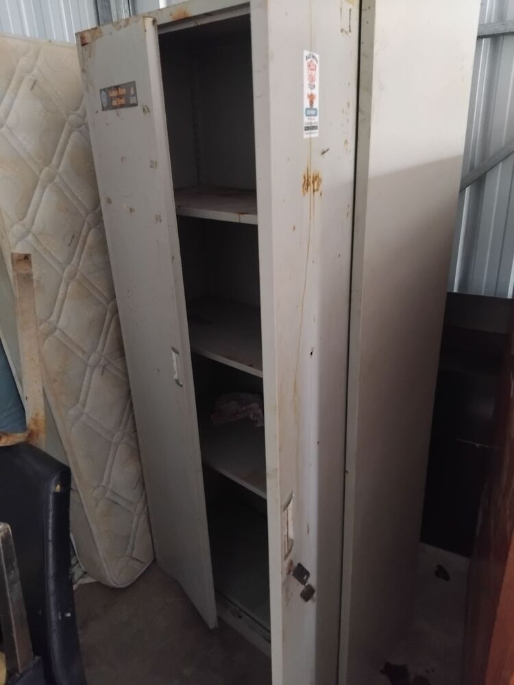 Alpha Storage Lowood Storage Unit auction IB-5376