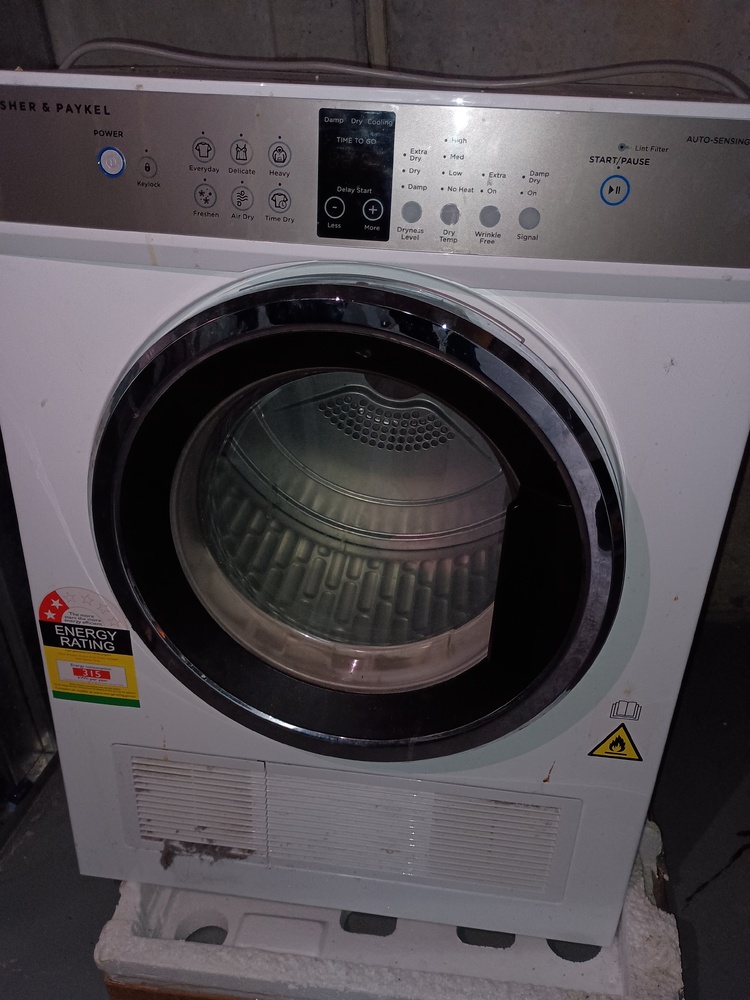 Kennards Self Storage Parramatta Bid on Storage auction IB-2160