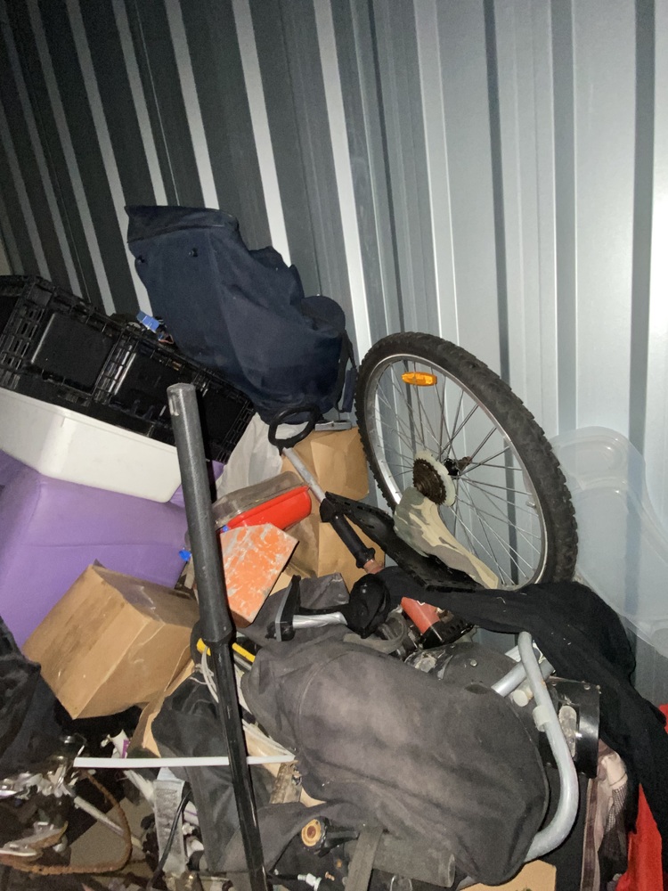 Wilson Storage Bennetts Green Self Storage Unit auction IB-2082