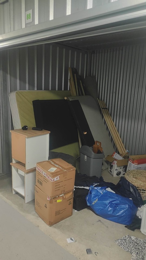 StoreLocal Newmarket Storage auction IB-8383