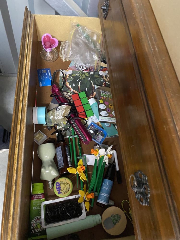 Wilson Storage Bennetts Green Bid on Storage Unit auction IB-9182