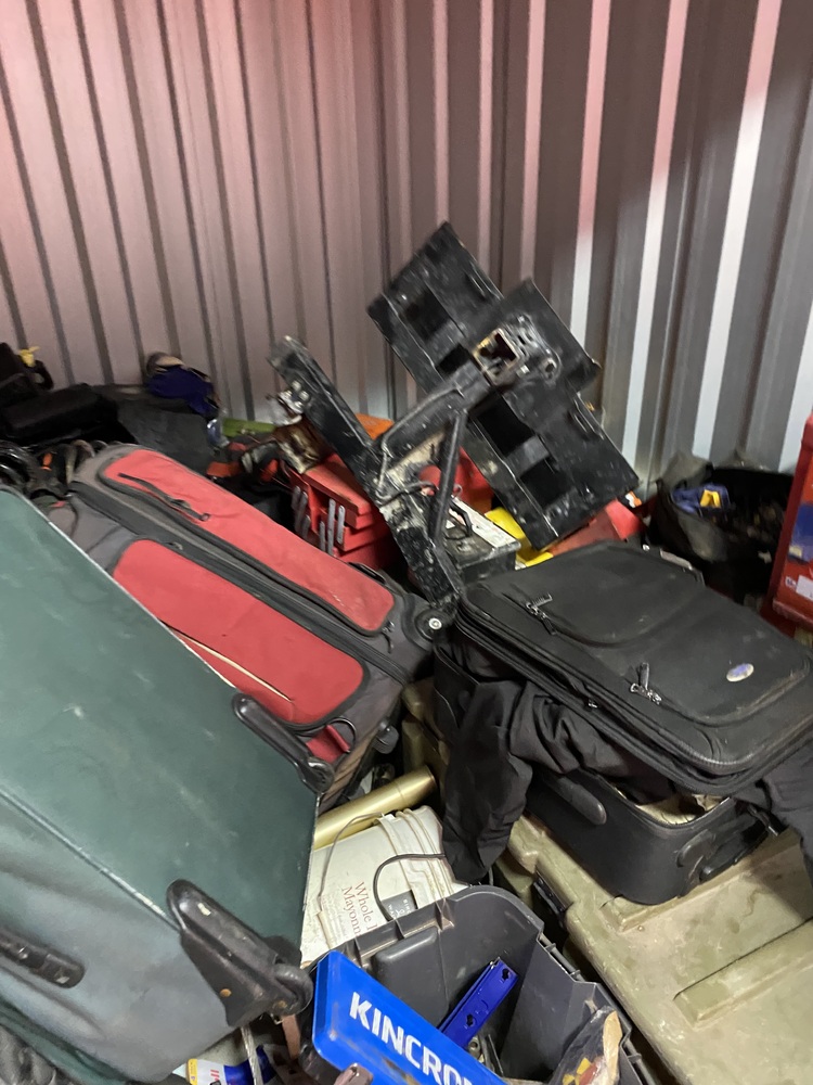 Wilson Storage Bennetts Green Self Storage Unit auction IB-8835