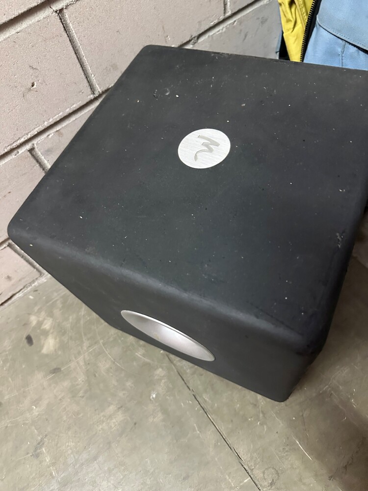 Kennards Self Storage Petersham Bid on Storage Unit auction IB-7077