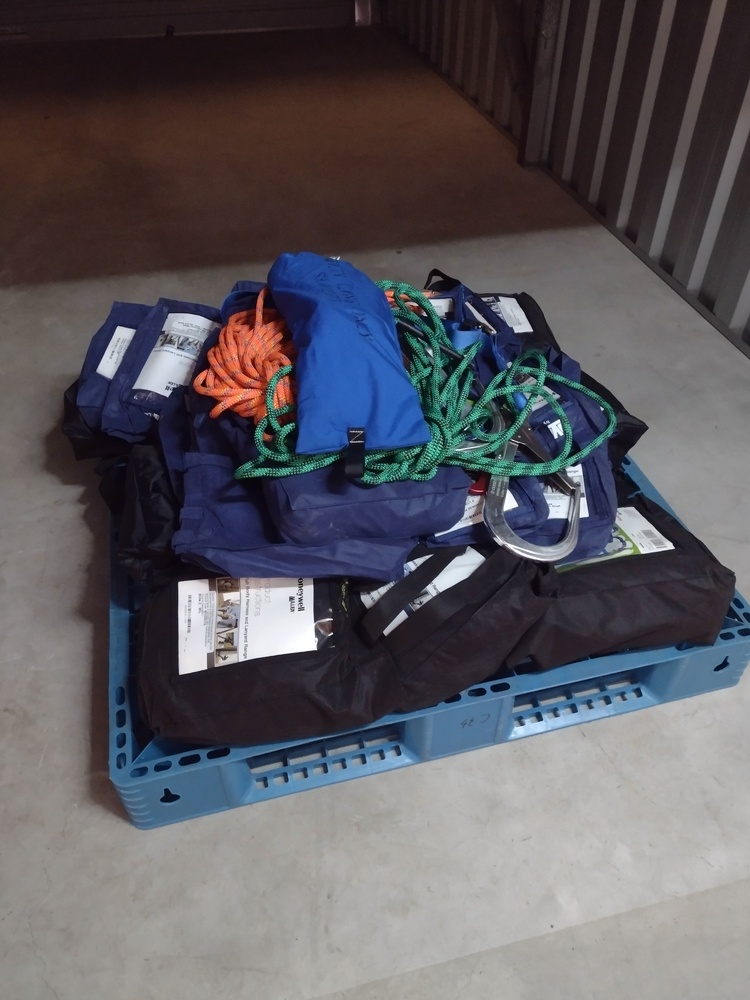 Kennards Self Storage Wollongong Storage auction IB-5187