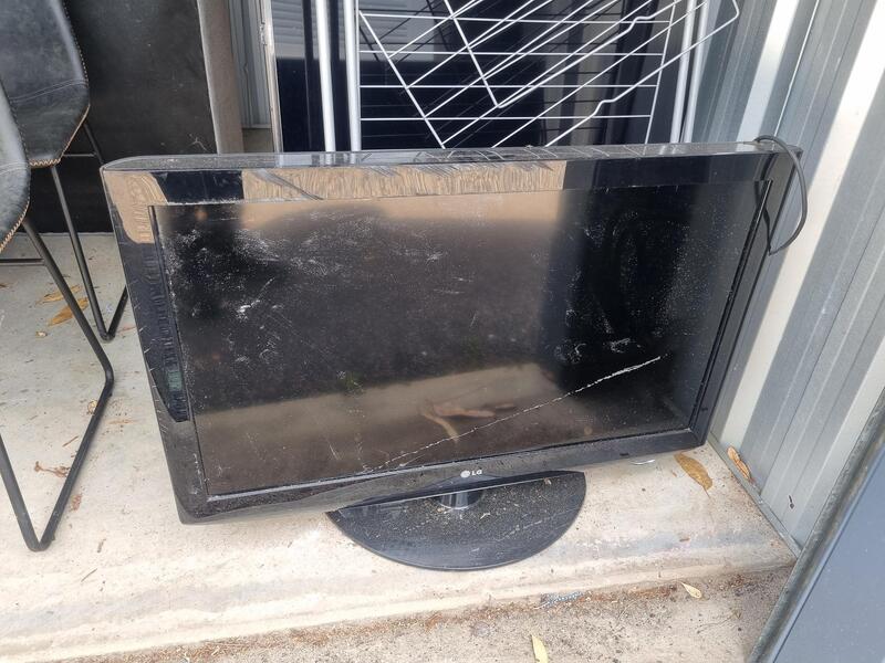 Wilson Storage Tuggerah Abandoned Storage centre Auctions auction IB-6037