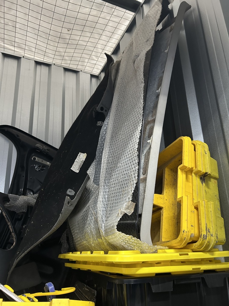 Wilson Storage  Box Hill Bid on Storage Unit auction IB-1362