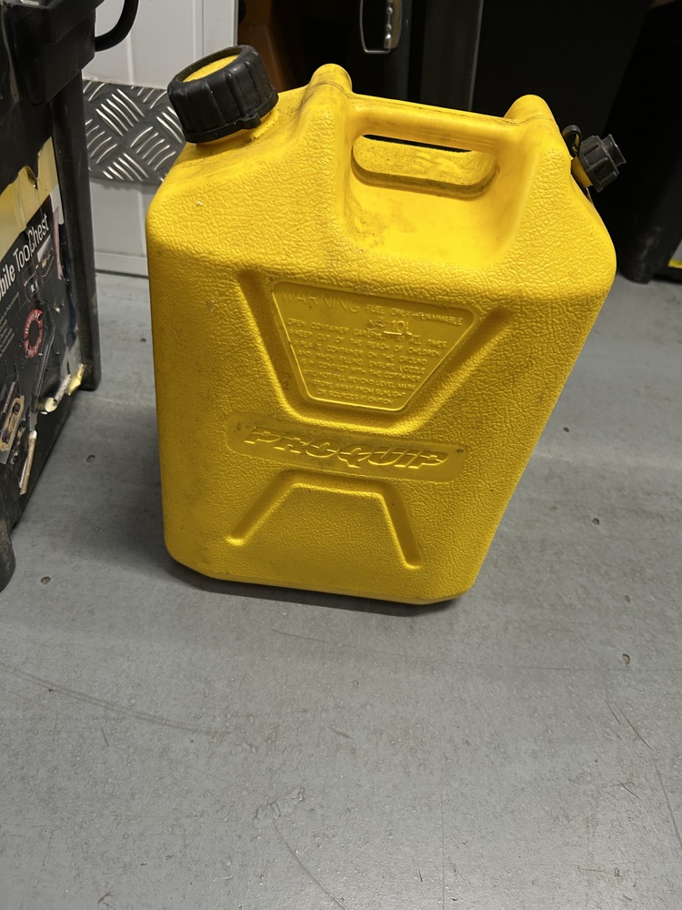 Wilson Storage  Box Hill Bid on Storage auction IB-1362