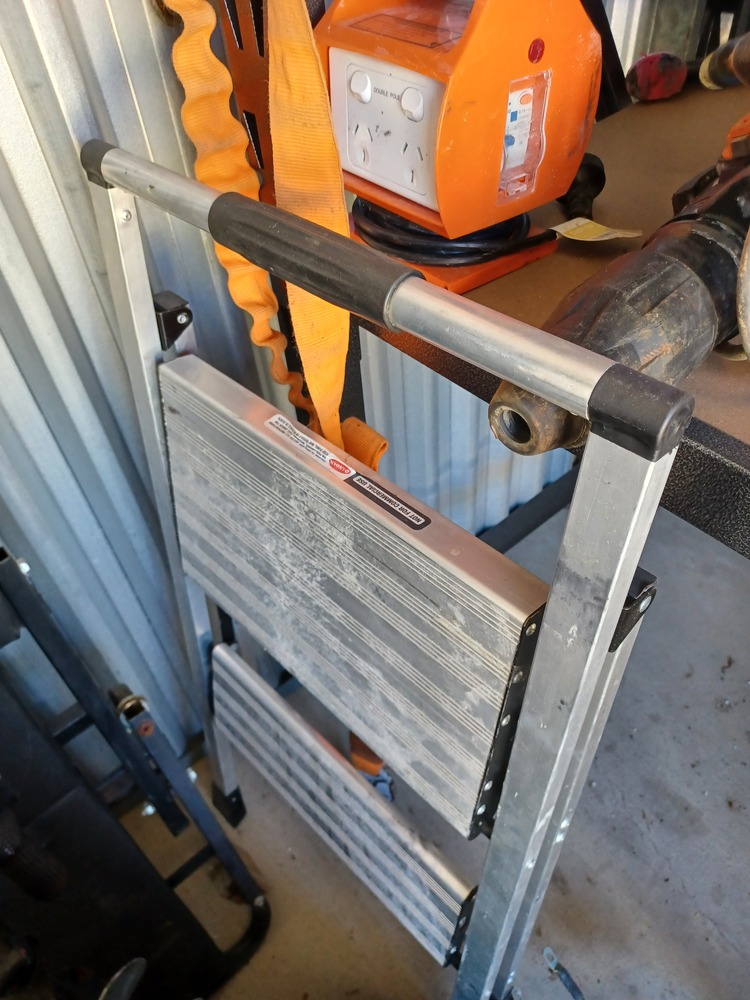 Loxon Storage Loganholme Bid on Storage auction IB-6572