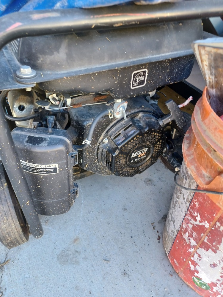 Loxon Storage Loganholme Bid on Self Storage Unit auction IB-6572