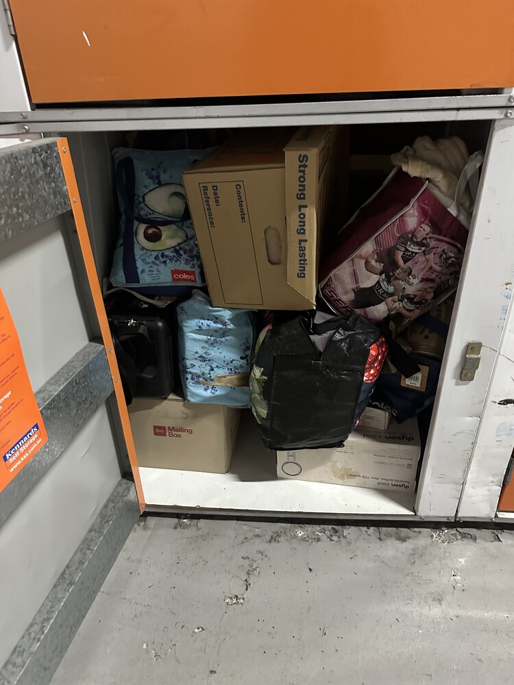 Kennards Self Storage Waterloo Storage auction IB-8184