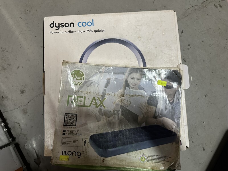 Kennards Self Storage Waterloo Abandoned Storage centre Auctions auction IB-8184