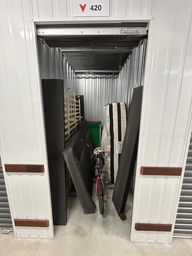 Swift Storage Flagstone Storage auction IB-3685