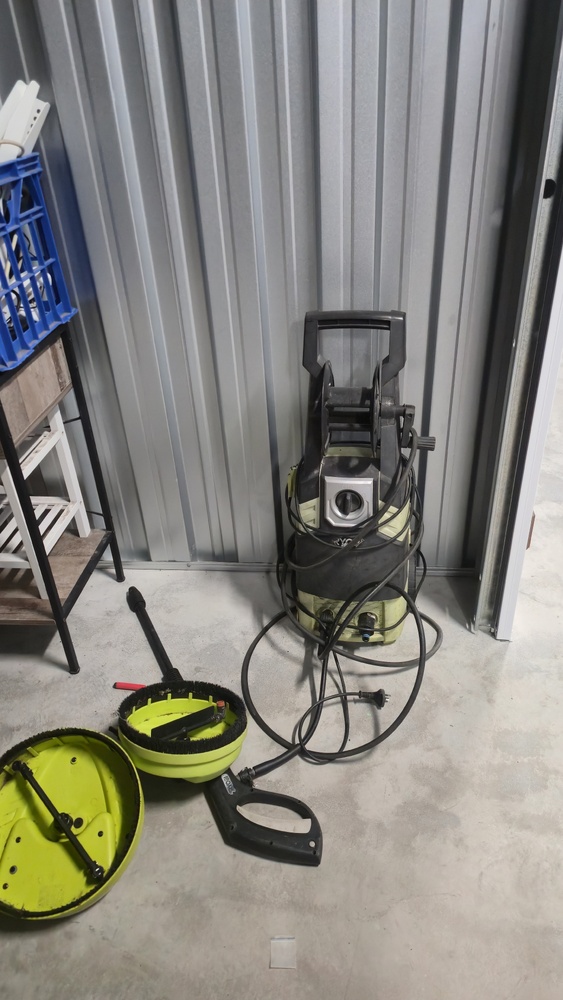 Storage King Brendale Storage auction IB-2328