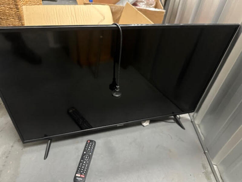 Notting Hill Self Storage Bid on Storage Unit auction IB-2043