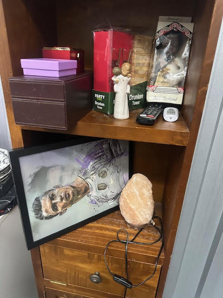 Notting Hill Self Storage Abandoned Storage shed Auctions auction IB-2043