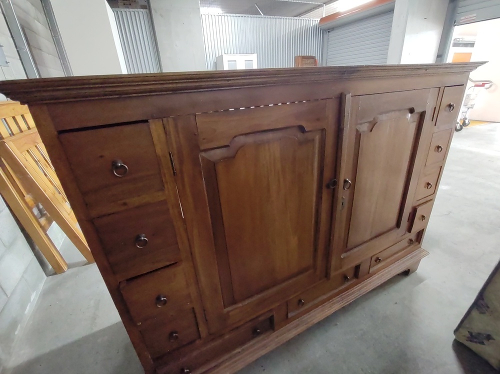 Kennards Self Storage Southport Storage auction IB-1052