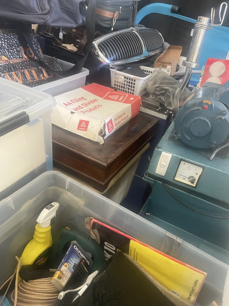 D. Koutts - Private Seller Abandoned Storage garage Auctions auction IB-8667