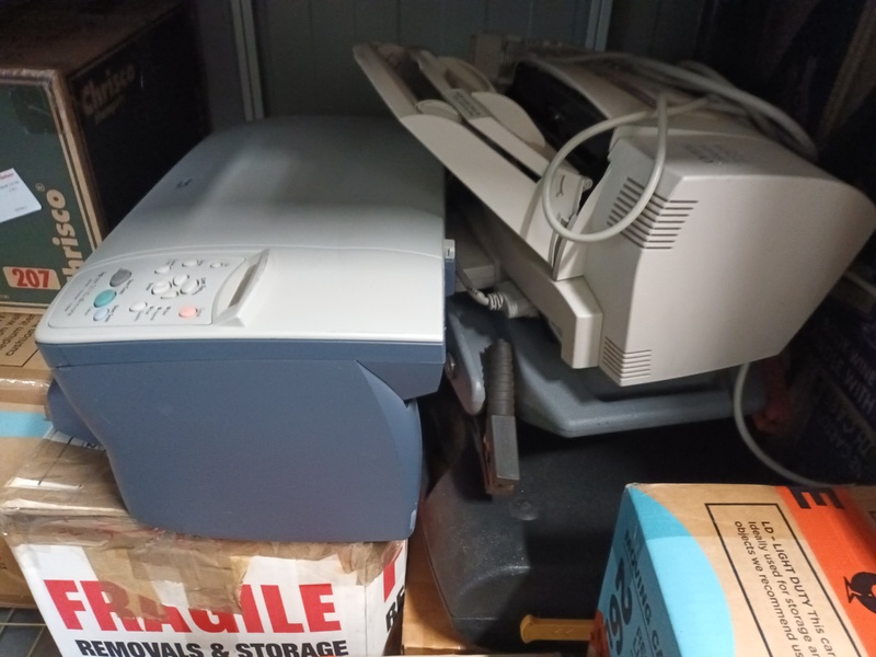 Storage King Thomastown Abandoned Storage Unit Auctions auction IB-2425