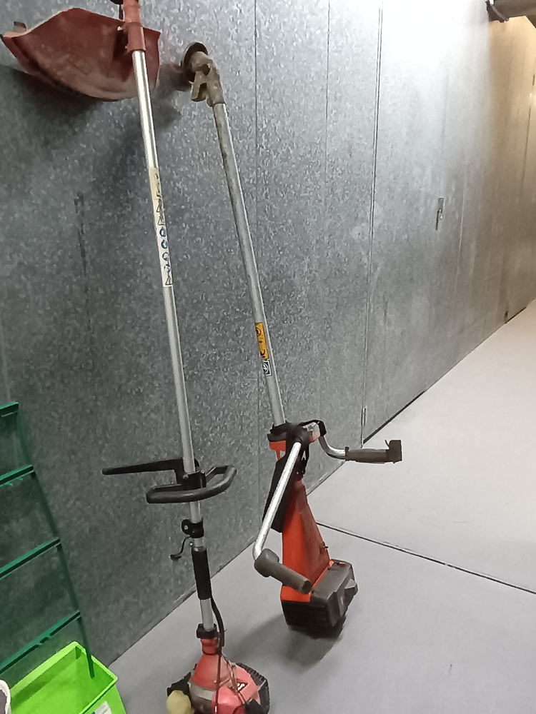 Kennards Self Storage Cardiff Self Storage Unit auction IB-1183