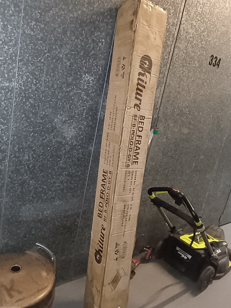 Kennards Self Storage Cardiff Bid on Storage auction IB-1183