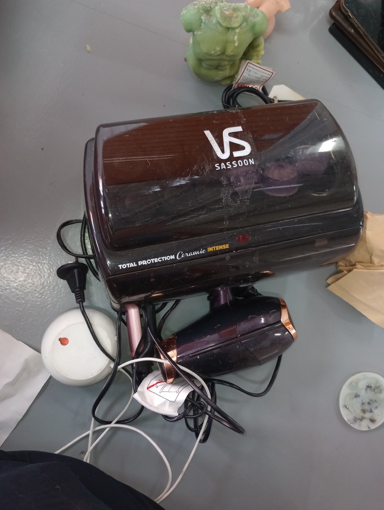 Kennards Self Storage Cranbourne Abandoned Storage centre Auctions auction IB-2144